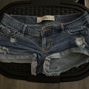 SOLD
Hollister Women's Ripped Low-Rise Denim Cutoff Shorts - Medium Blue